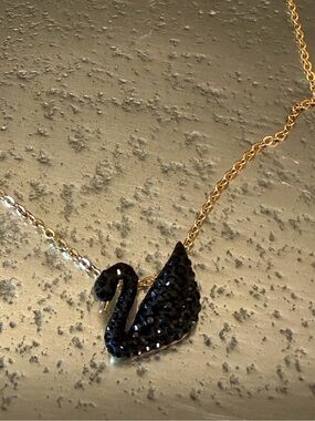 Swarovski Black Swan Necklace – Crystal Swan Pendant Necklace